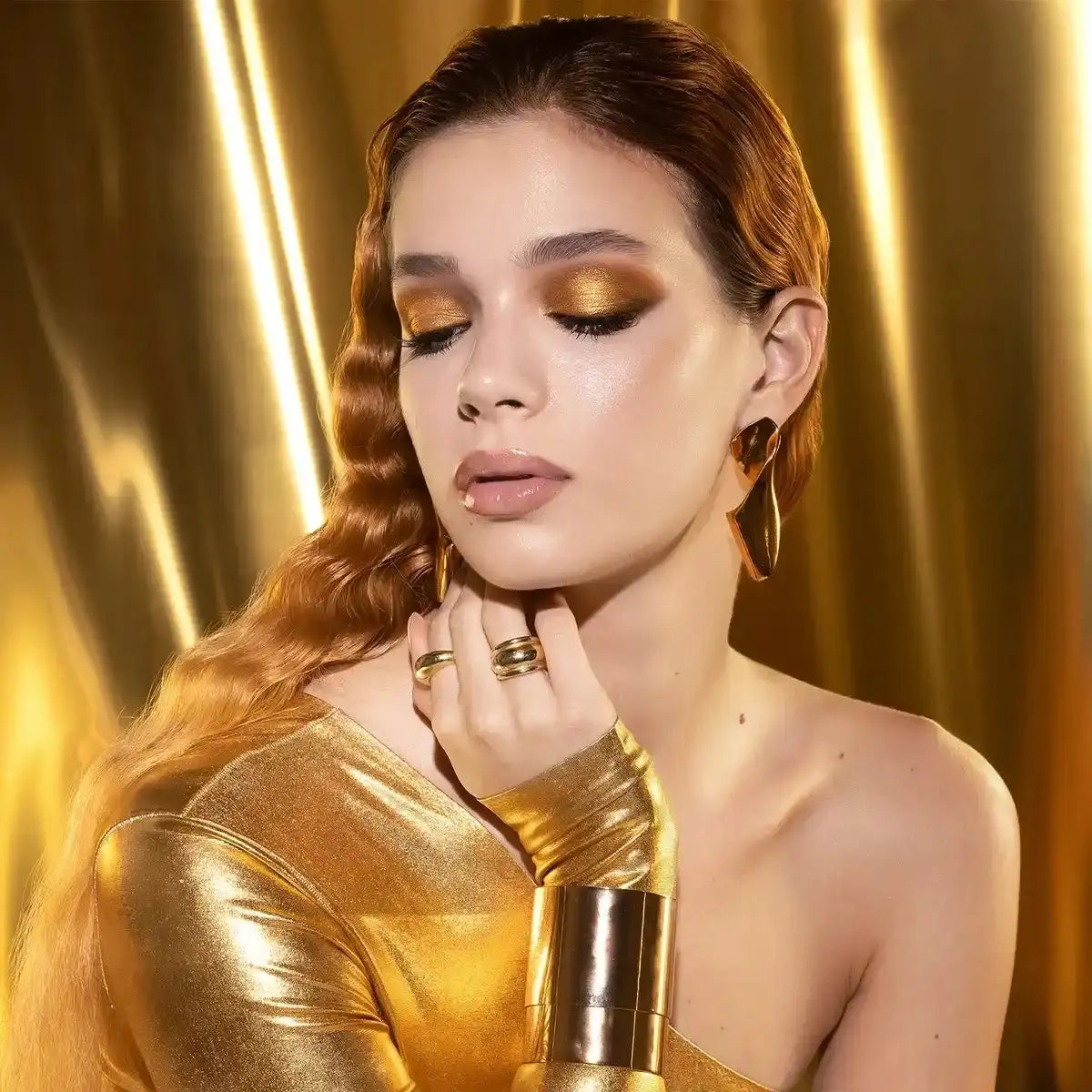 Natasha Denona Golden Palette 15 eyeshadows group shot
