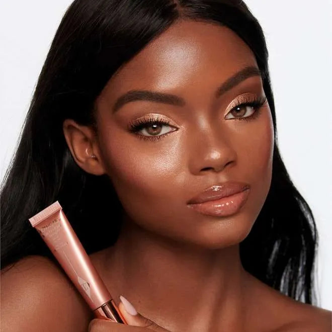 Charlotte Tilbury Goldgasm and Pinkgasm Beauty Light Wands side by side comparison