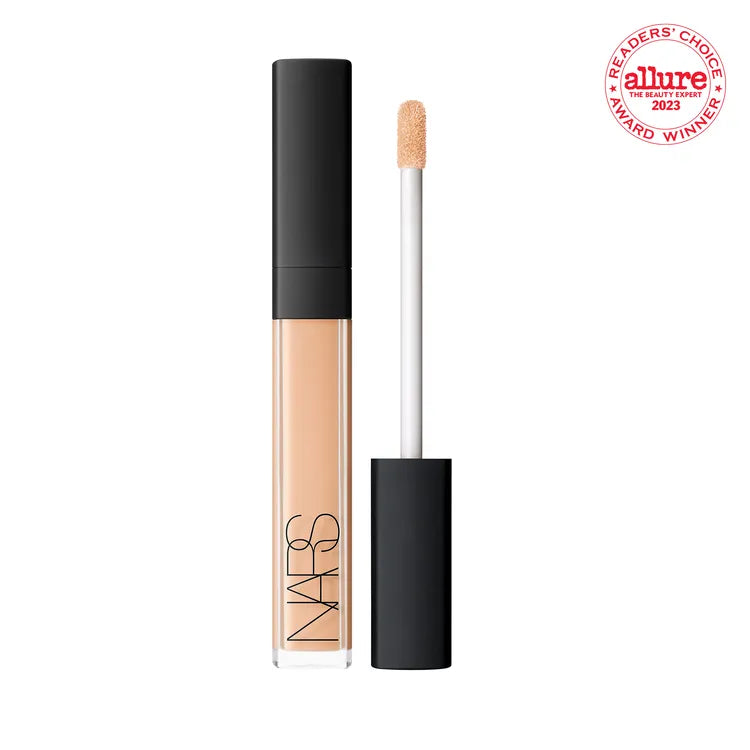NARS Radiant Creamy Concealer in Crema Catalana with doe-foot applicator, close-up view