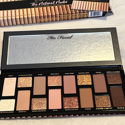 Too Faced Natural Nudes Eyeshadow Palette - 27 Neutral Shades | لوحة ظلال العيون ناتشورال نيودز من تو فسد - 27 لوناً محايداً